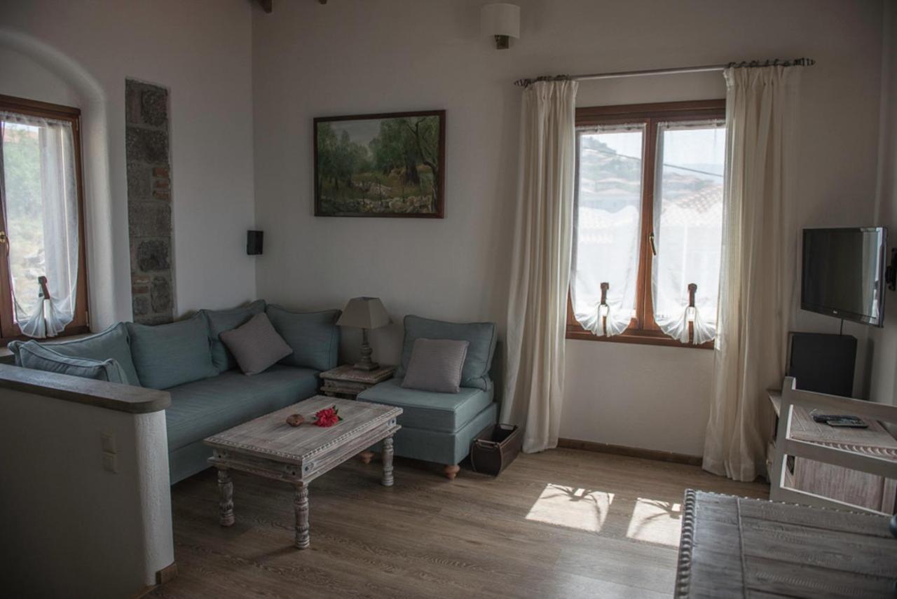 Grand View Rhea Villa Mithimna Exterior foto